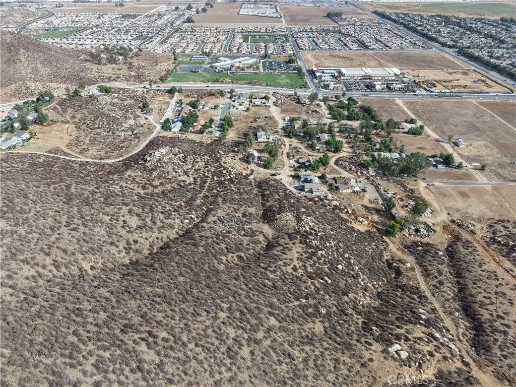 1 Fargo, Menifee