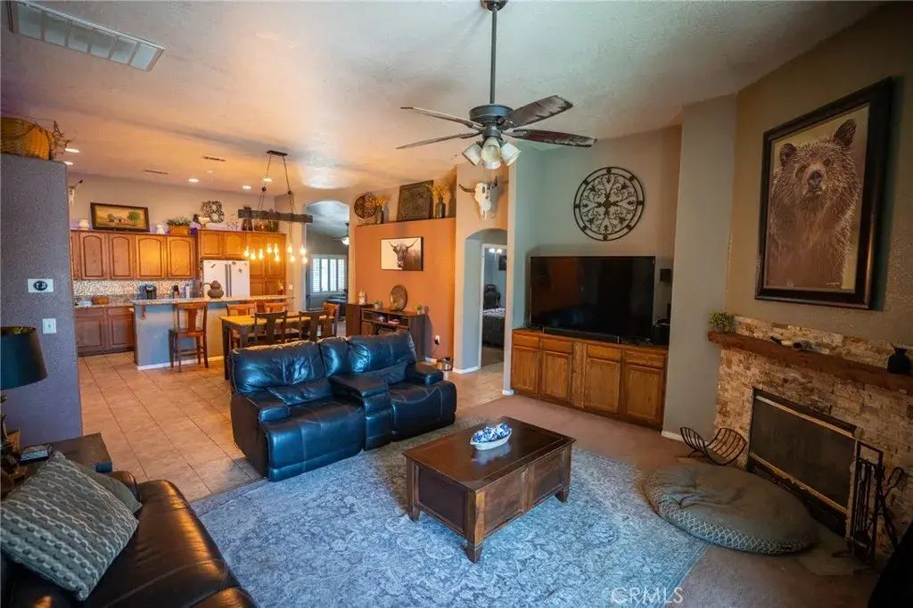 7141 Redwood Street, Hesperia