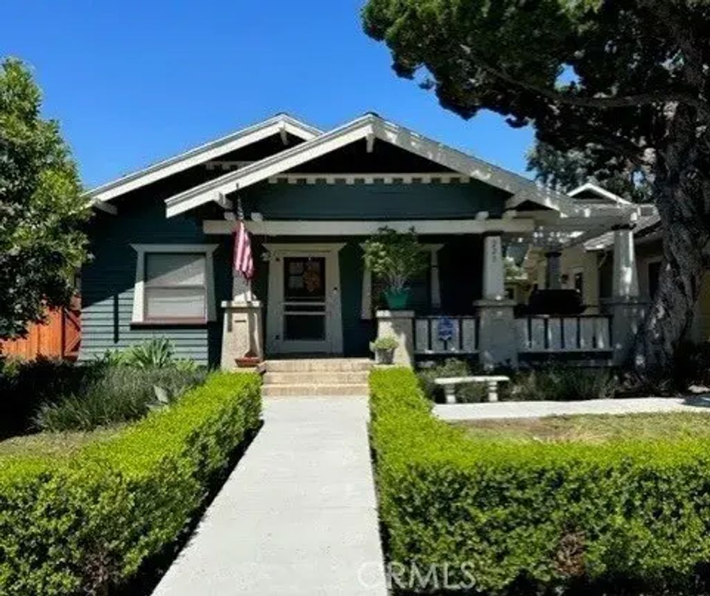 221 E Foothill, Glendora