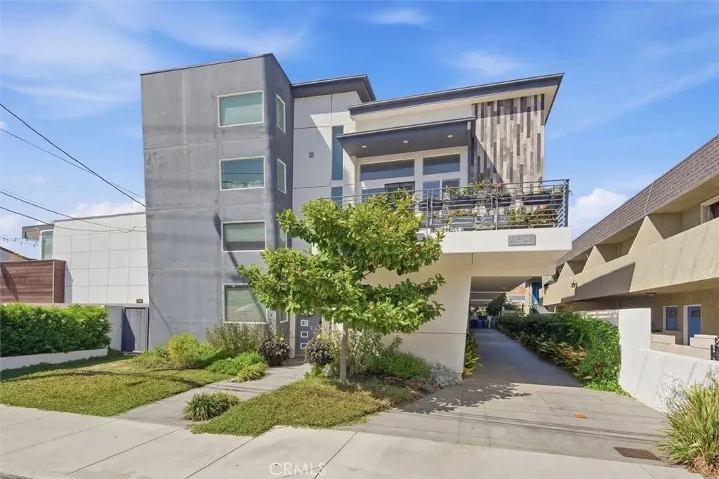 2307 Vanderbilt Lane B, Redondo Beach