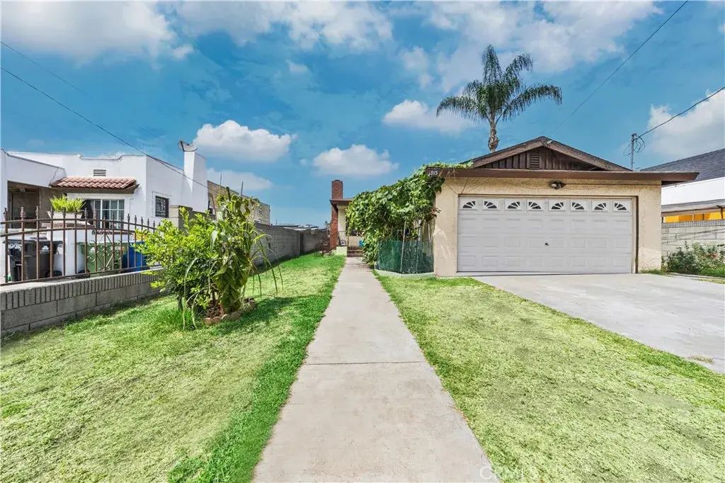 915 E 41st, Los Angeles