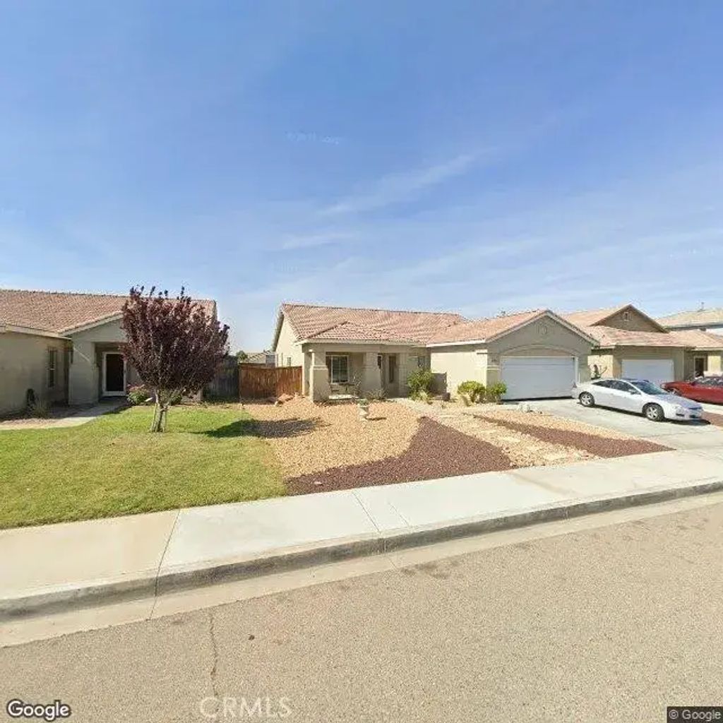 11748 Luna Road, Victorville