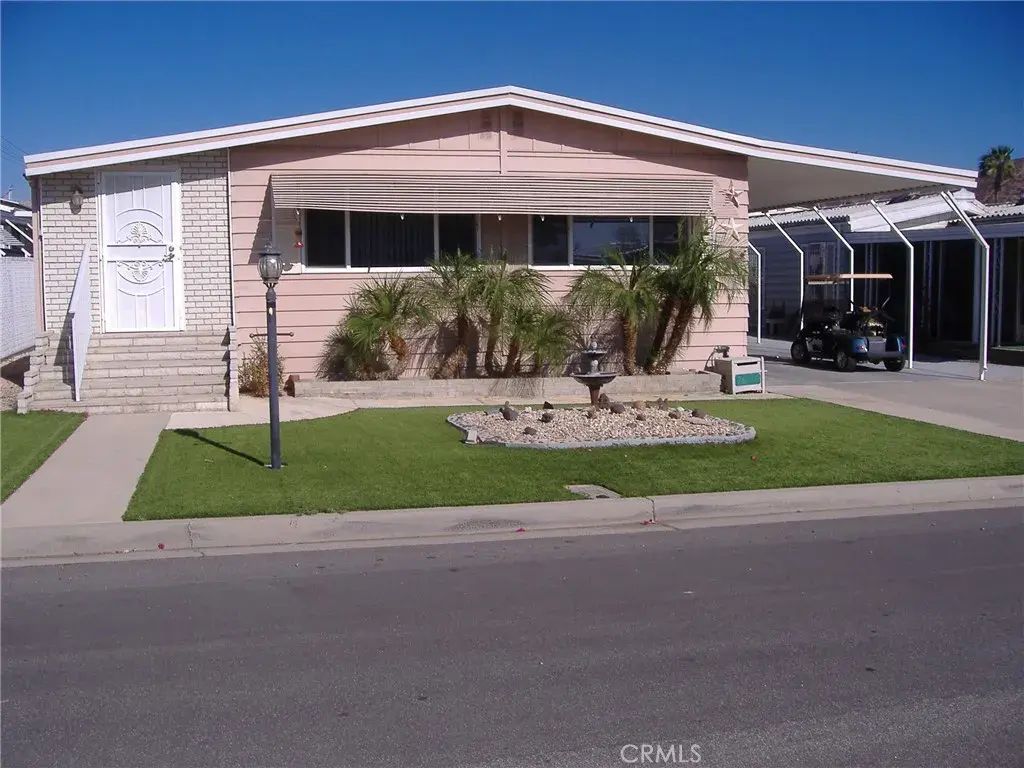 26060 Queen Palm, Homeland