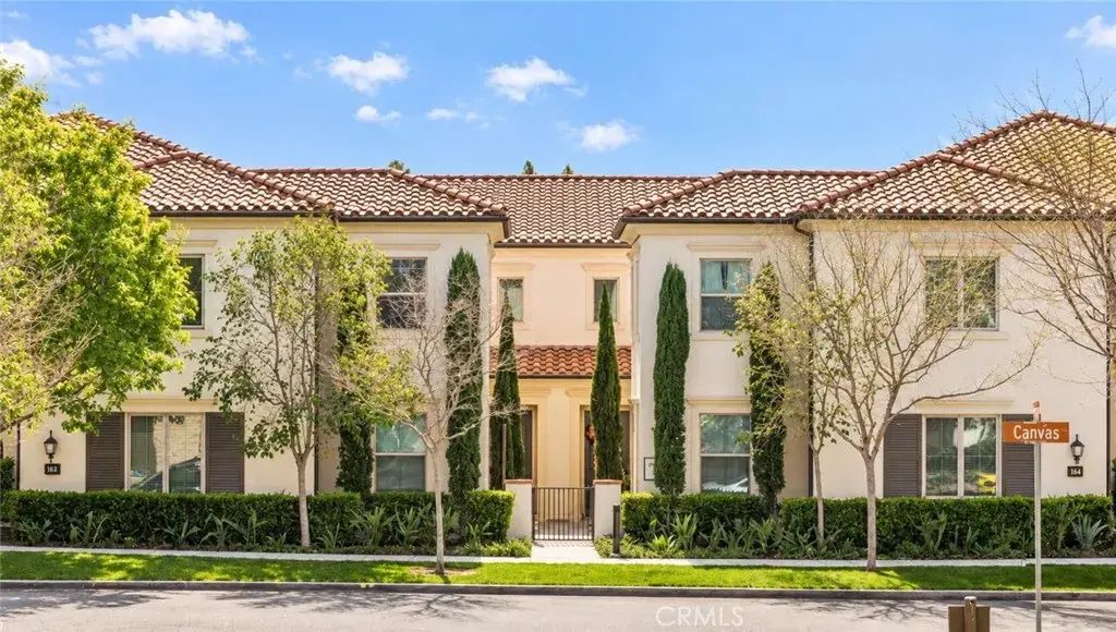 134 Canvas, Irvine