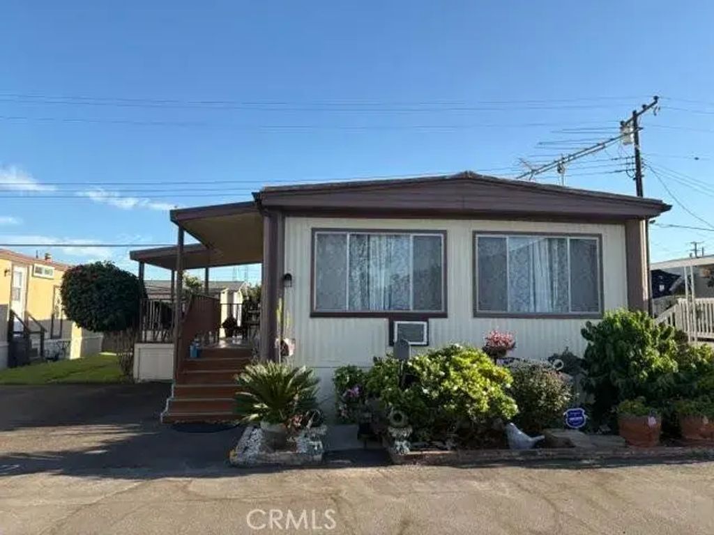 16601 S Garfield 312, Paramount