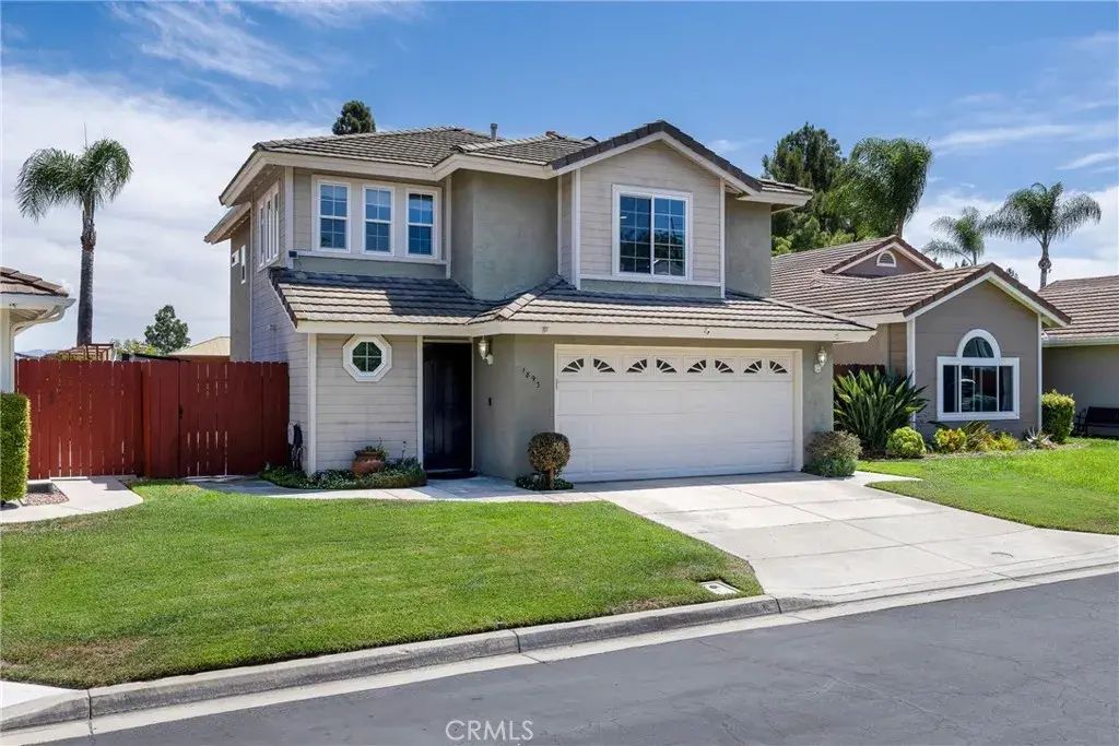 1893 Angeles Glen, Escondido