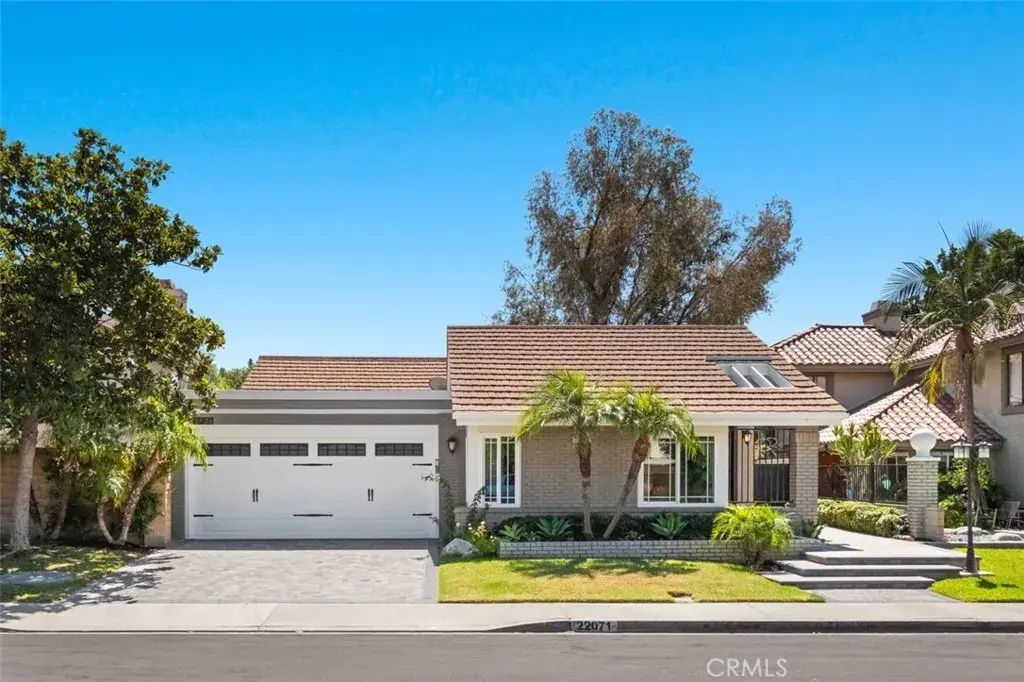 22071 Teresa, Mission Viejo