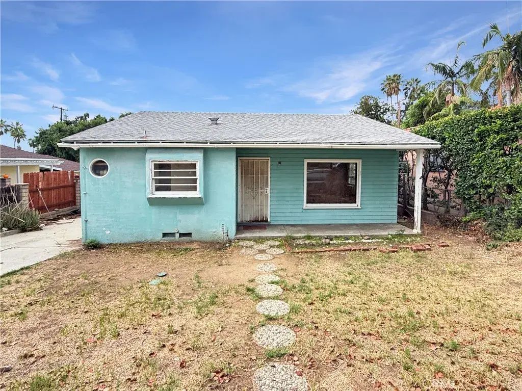 490 E Highland Avenue, Sierra Madre