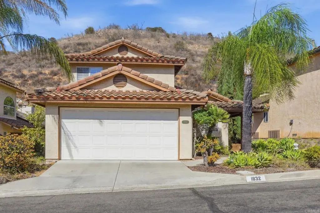 1832 Loreto, Escondido
