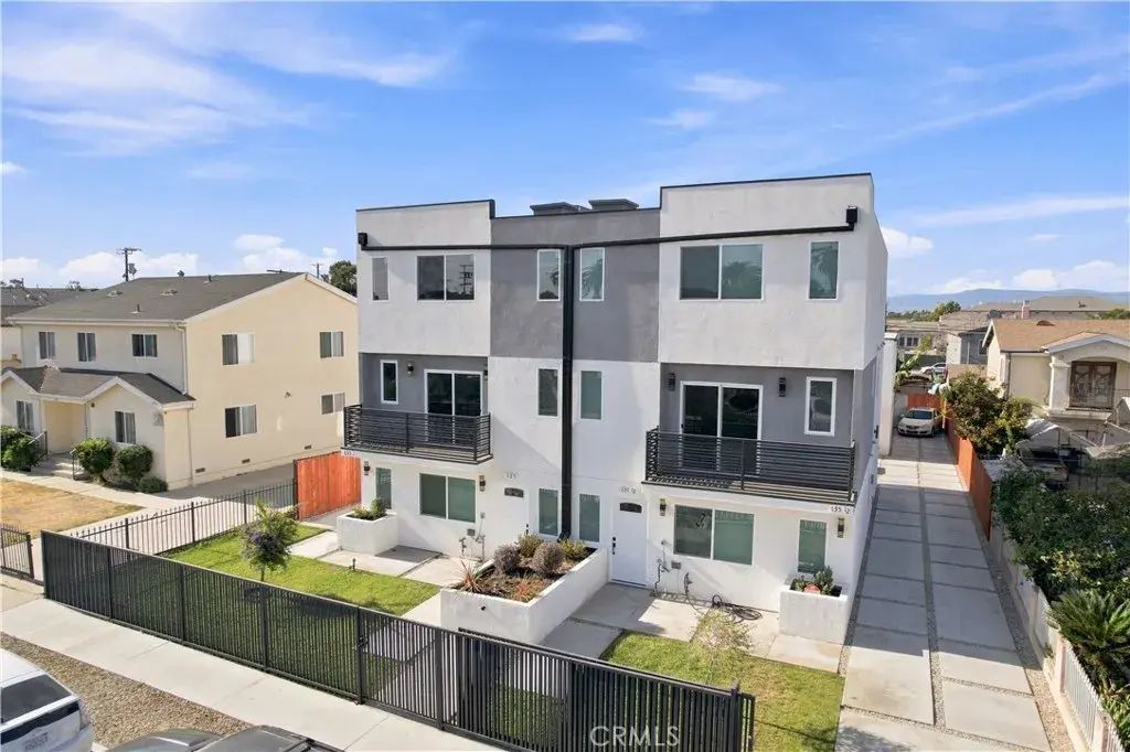 135 E 119th, Los Angeles