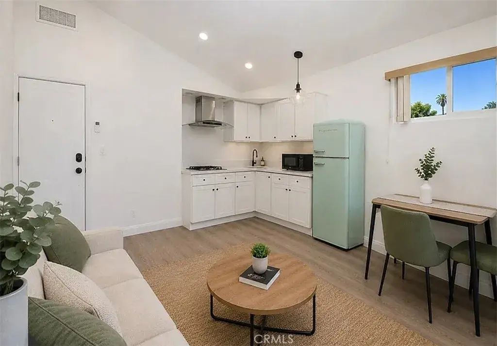 22822 Via Octavo, Mission Viejo