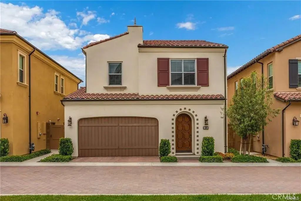 109 Plum Lily, Irvine