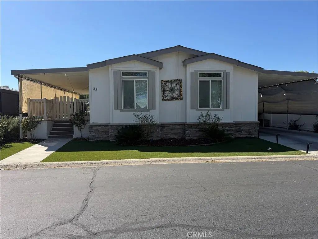 2121 E Avenue I 23, Lancaster