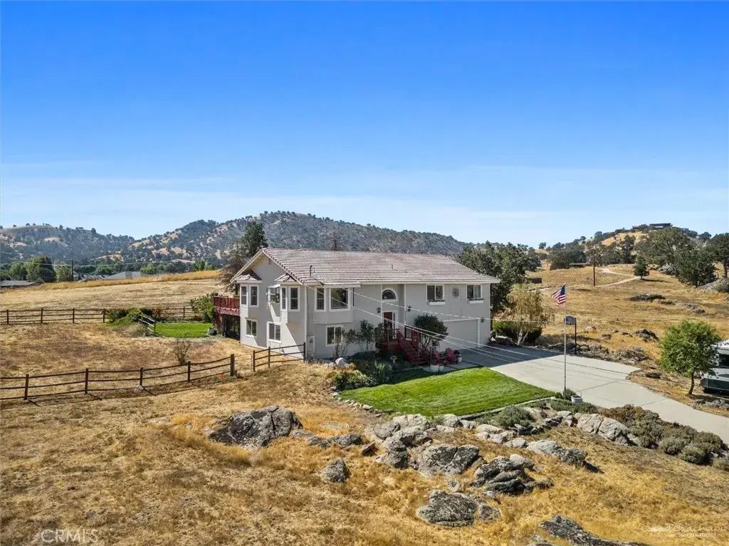 28360 Burning Tree Drive, Tehachapi