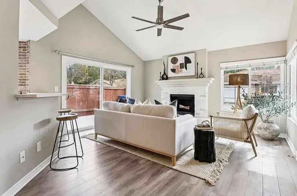 16003 Caminito De Linda, Rancho Bernardo (san Diego)