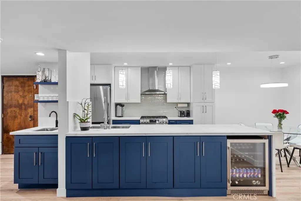 5325 Lindley Avenue 106, Tarzana