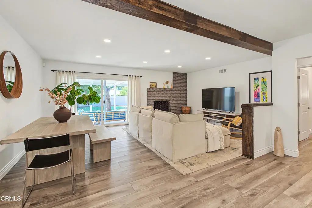 7643 Encino Avenue, Northridge