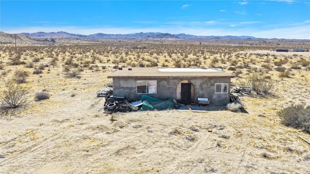 4225 Cathy's Lane, Landers