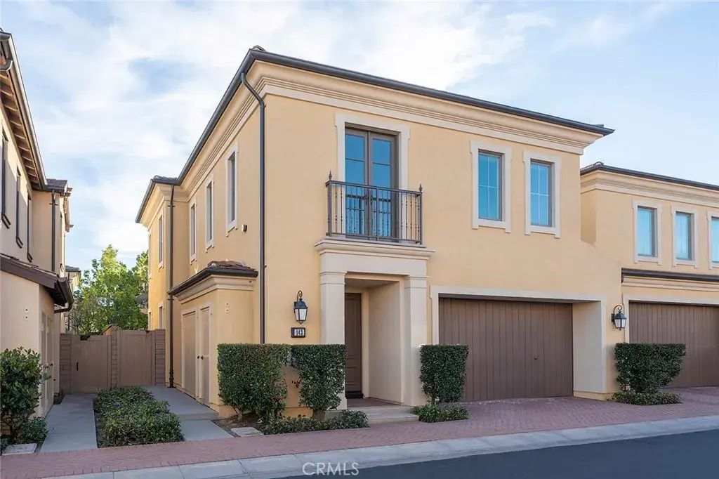 143 Rodeo, Irvine