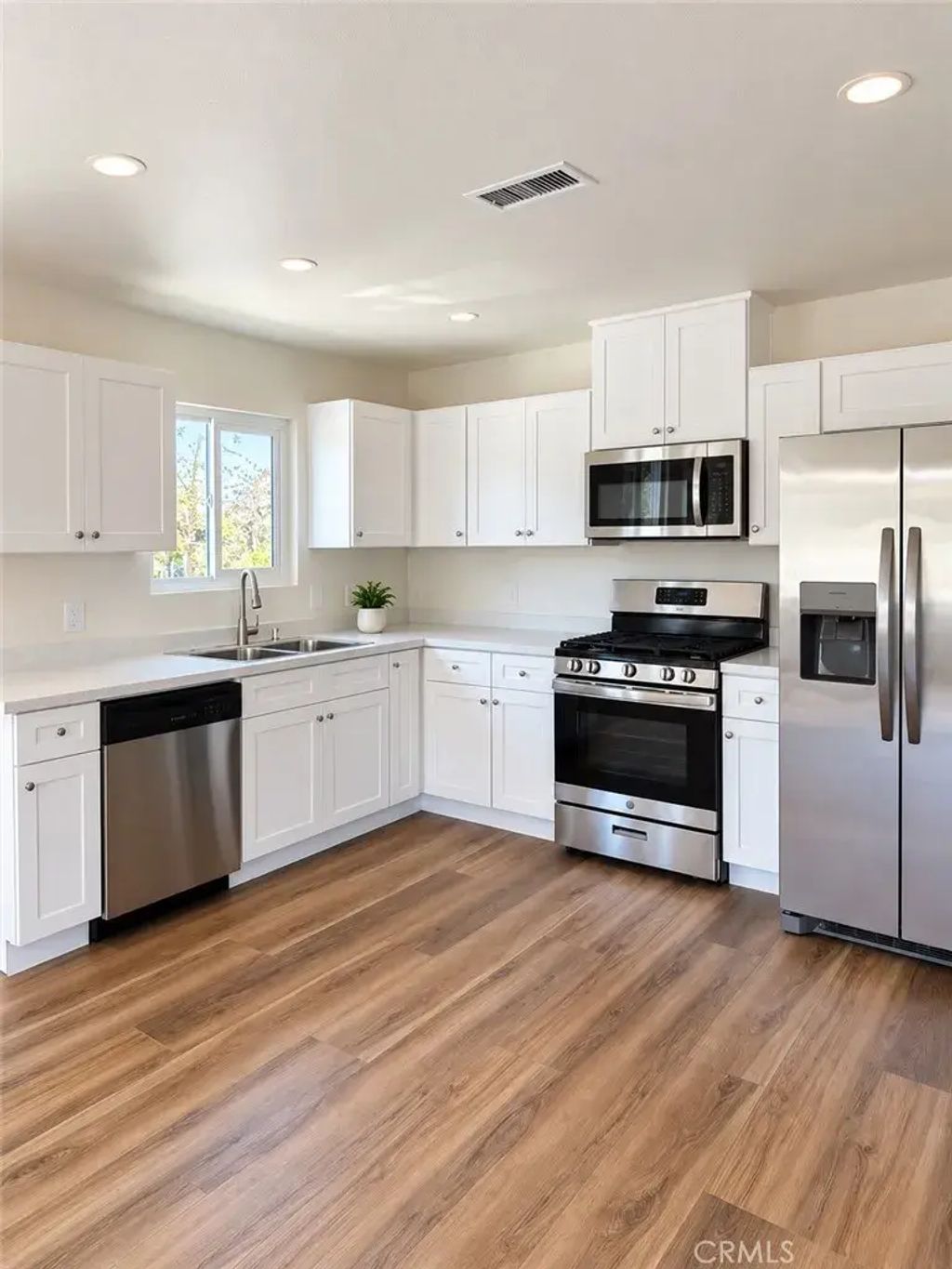 1040 El Camino B, Costa Mesa