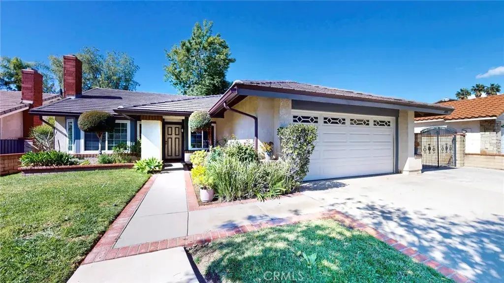 925 Heaton Moor Drive, Walnut