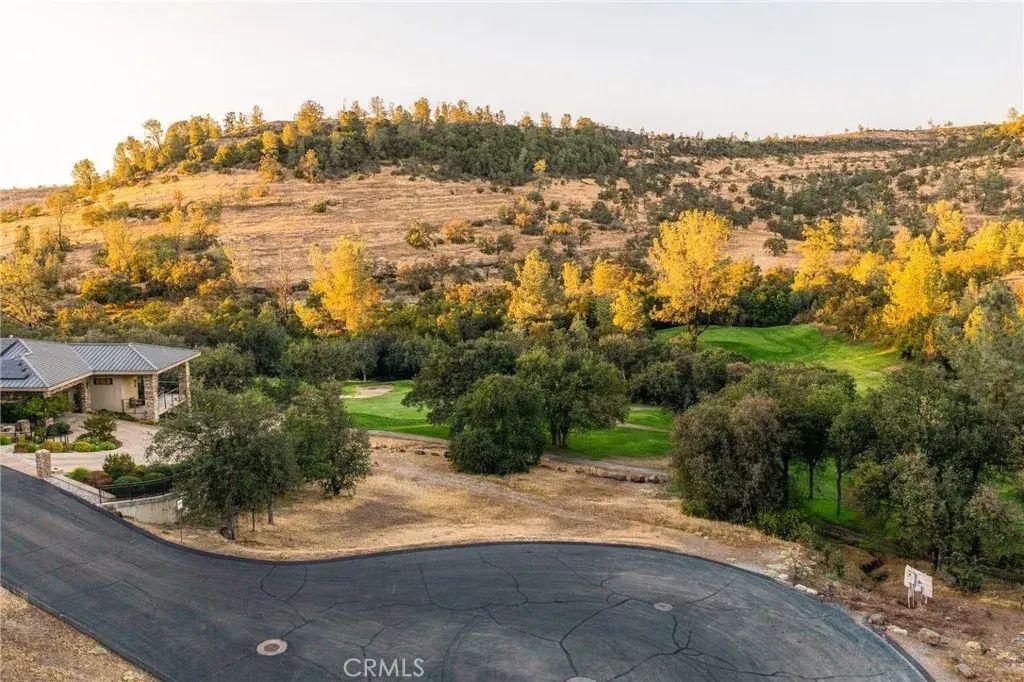 3568 Shallow Springs, Chico