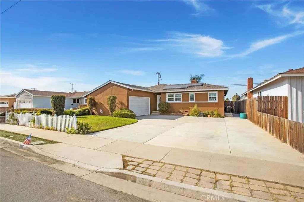 825 Mulberry, Brea