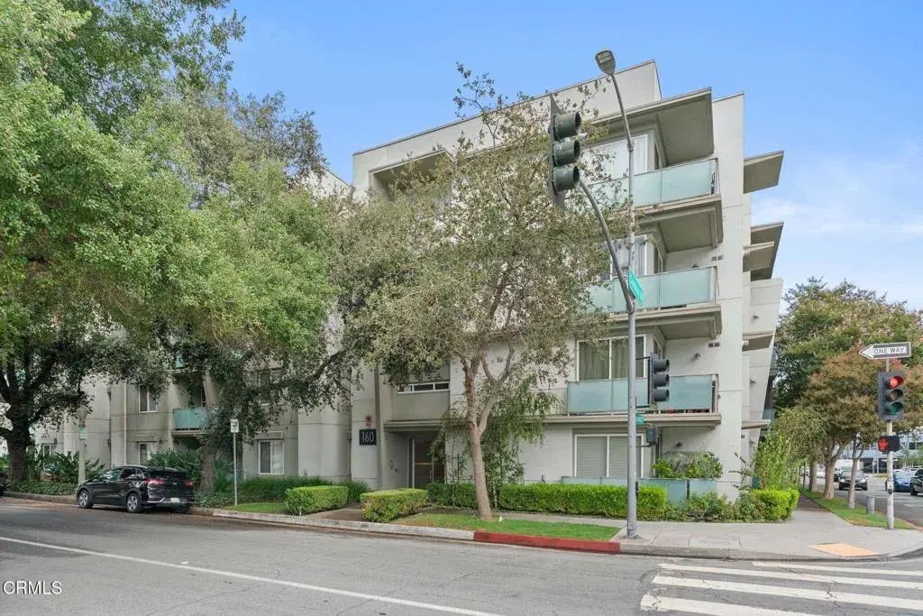 160 S Hudson Avenue 105, Pasadena