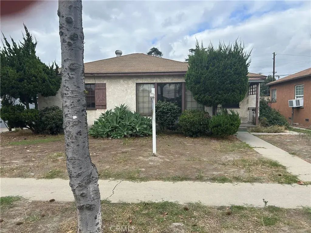 9614 Rosecrans, Bellflower