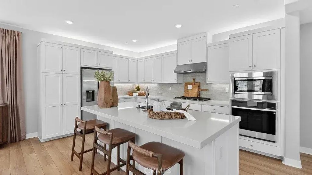 28869 Pineridge Lane, Canyon Country