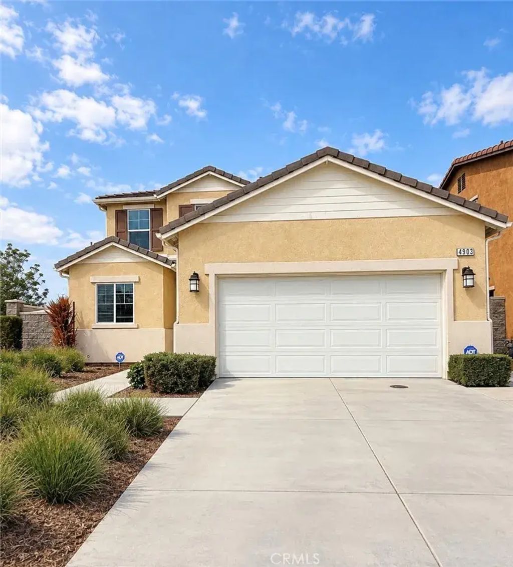 4903 Vanderham, Jurupa Valley