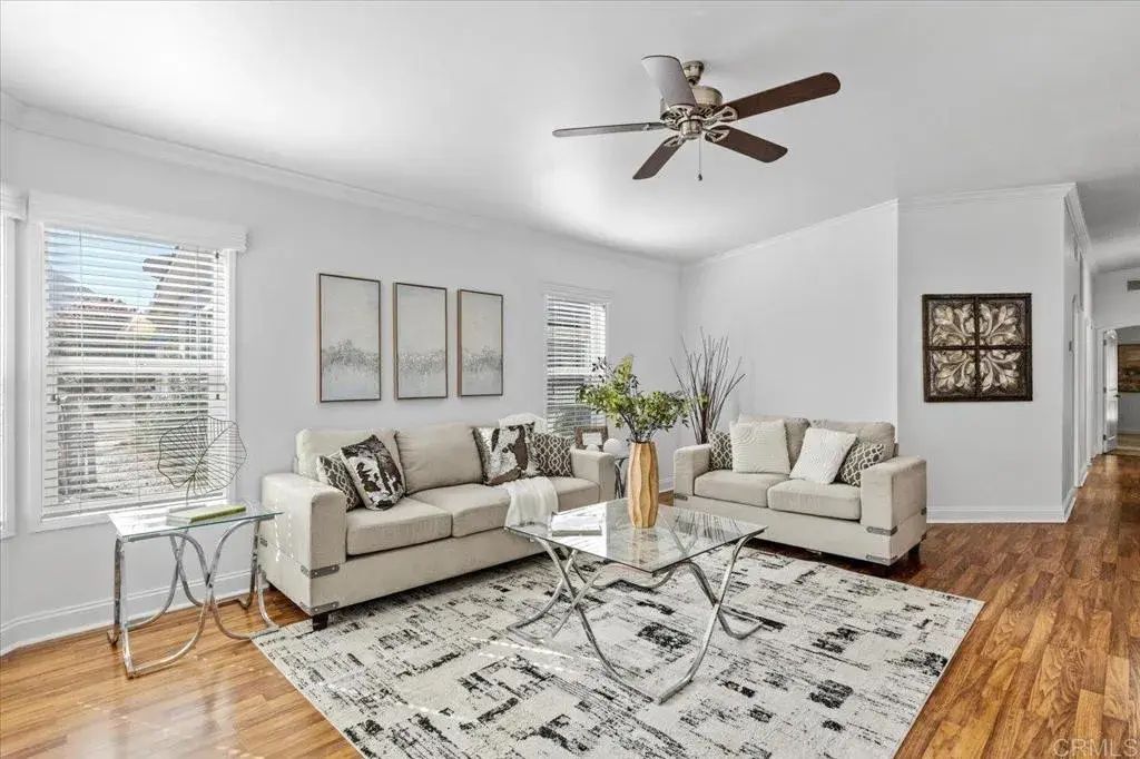 8975 Lawrence Welk Dr 31, Escondido