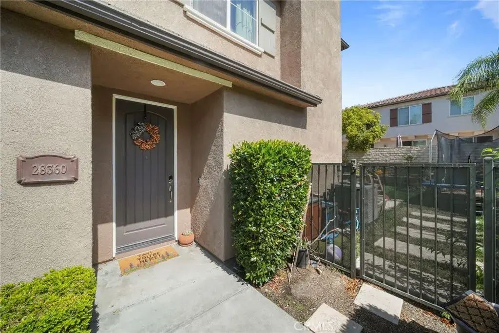 28360 Mirabelle, Saugus