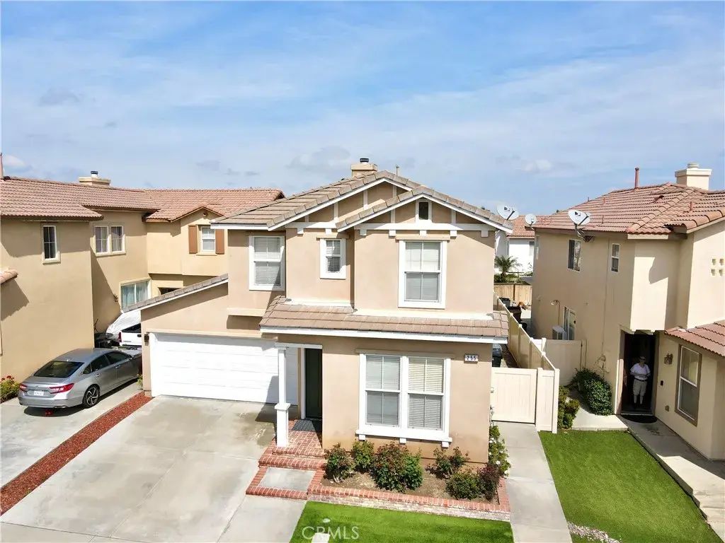 255 Roxanne Lane, Corona