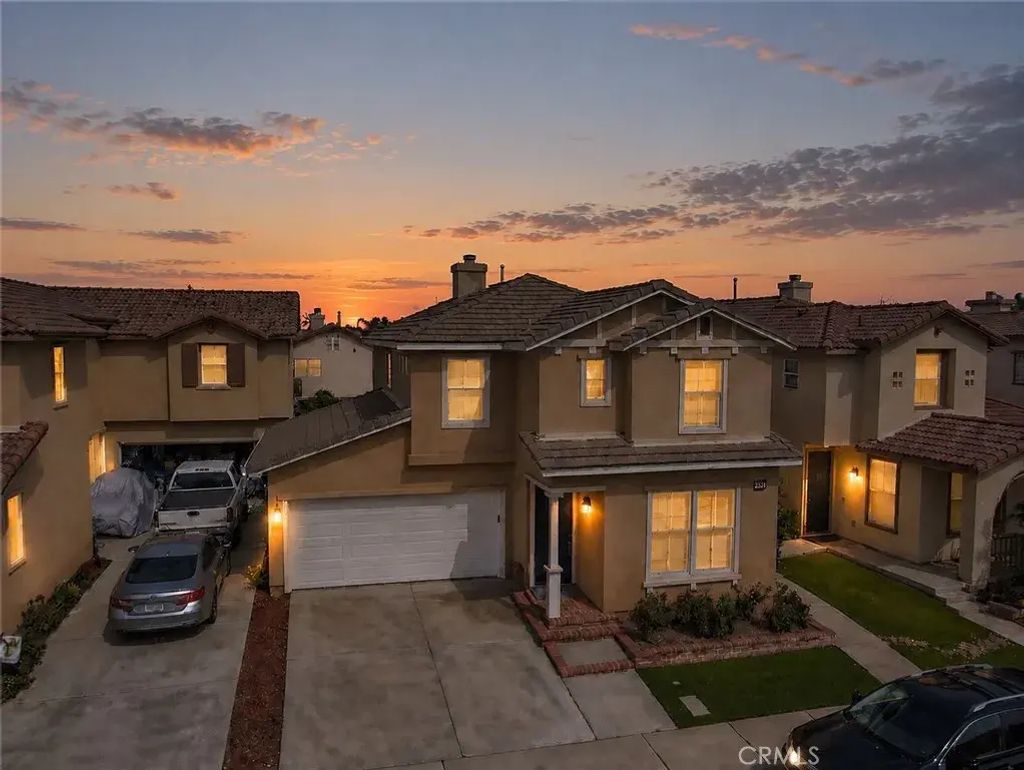 255 Roxanne Lane, Corona