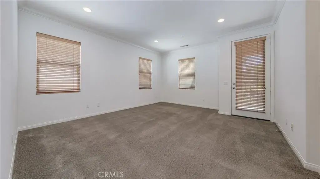 22 Willow Way, Lake Forest