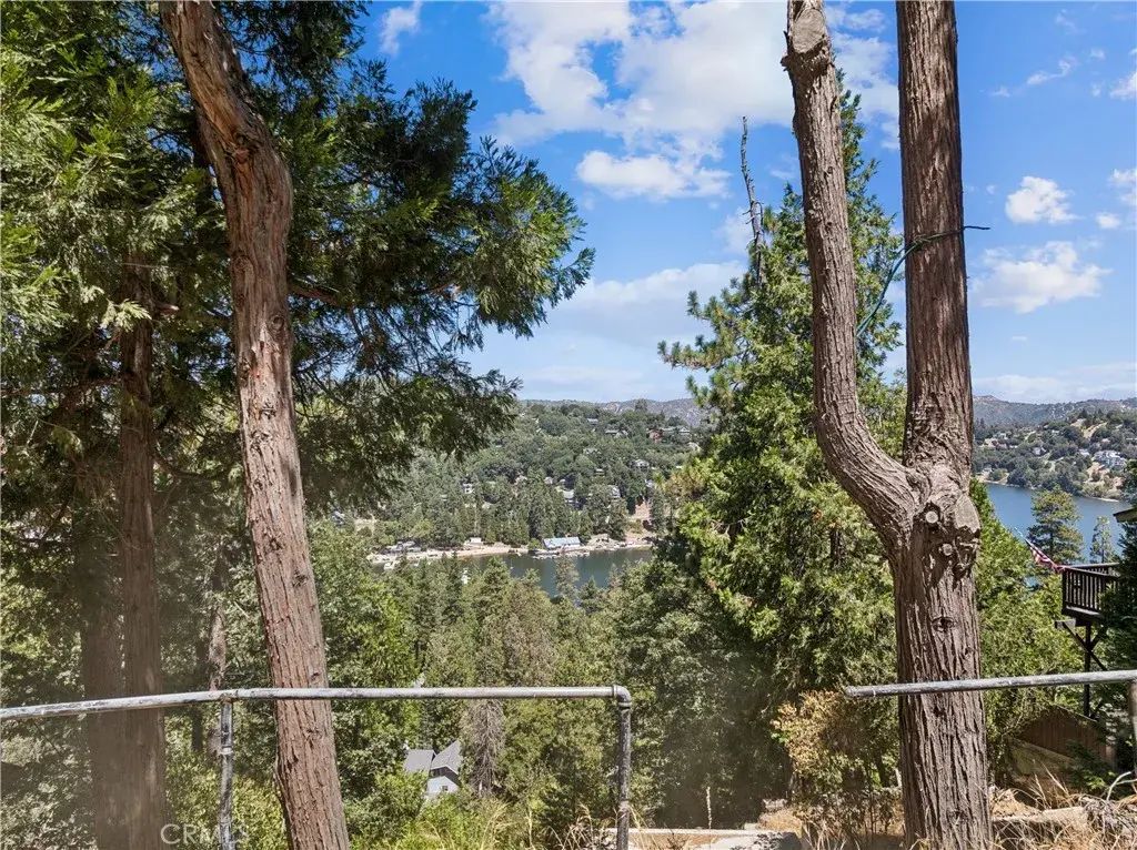 24240 Bernard, Crestline