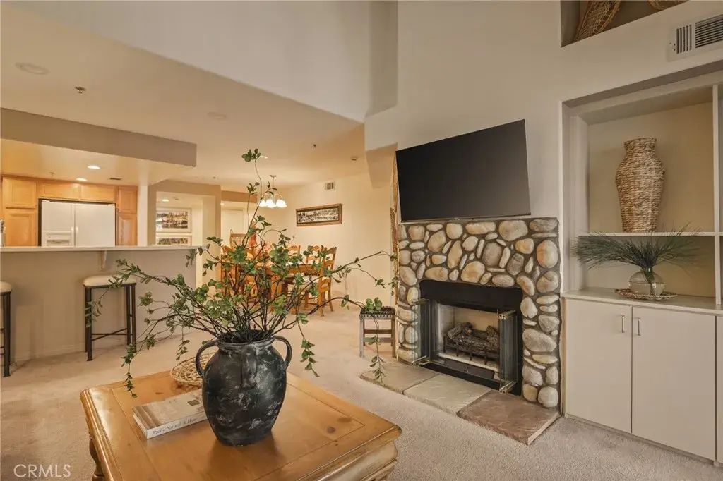 306 Villa Way, Lake Arrowhead