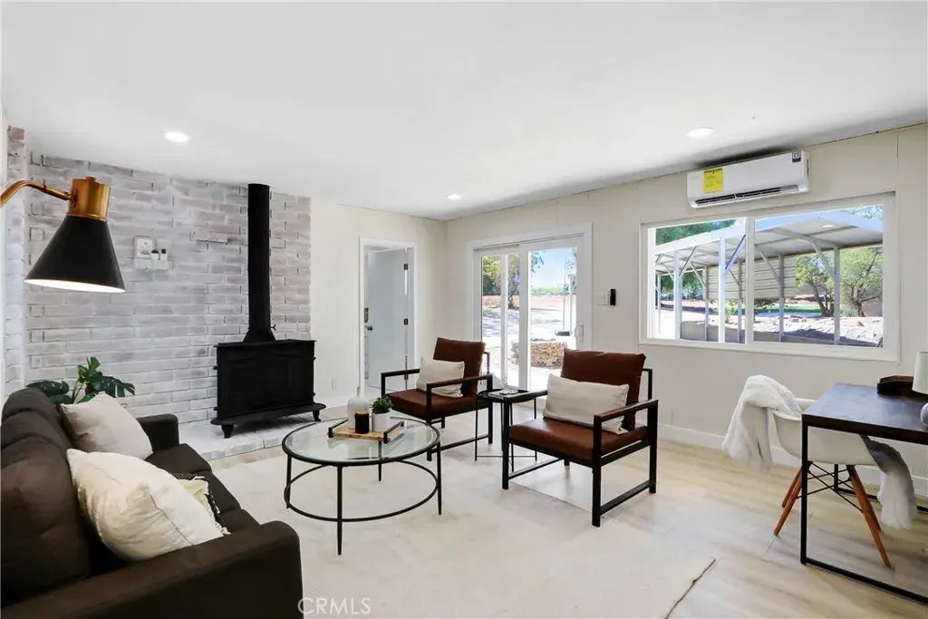 6720 Gaylord, Riverside