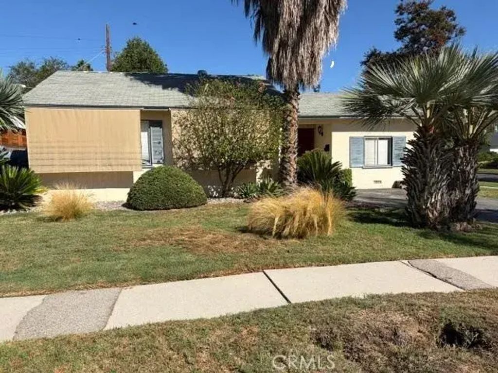 7300 Oak Park, Lake Balboa