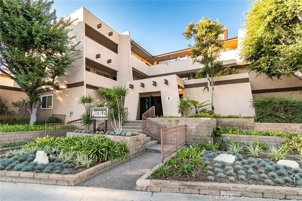 2501 W Redondo Beach, Gardena