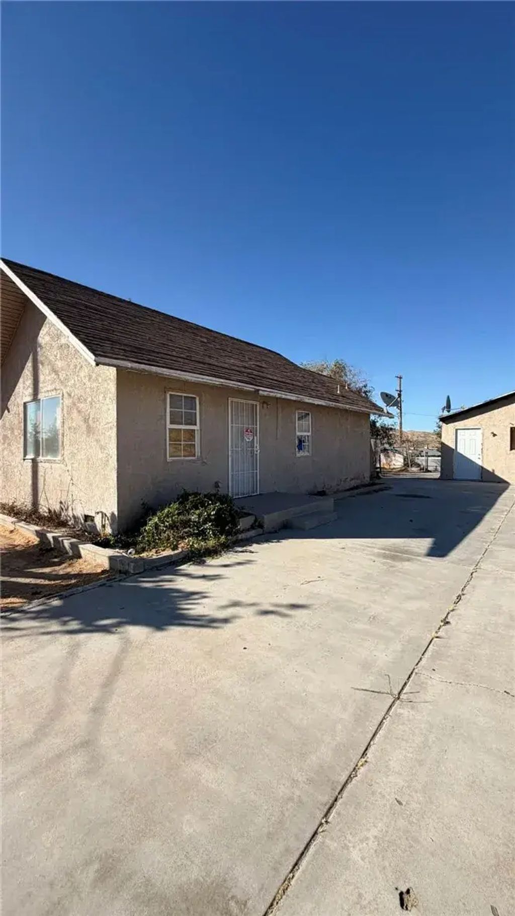 17042 C Street, Victorville