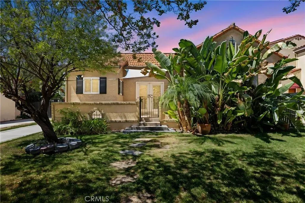 225 Segovia, San Gabriel