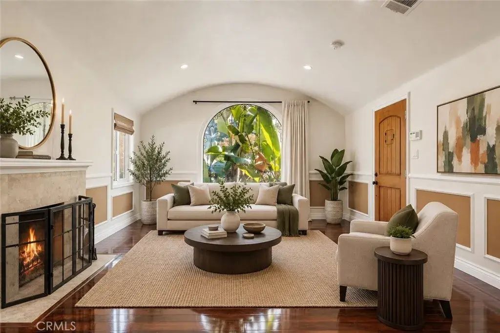 225 Segovia, San Gabriel