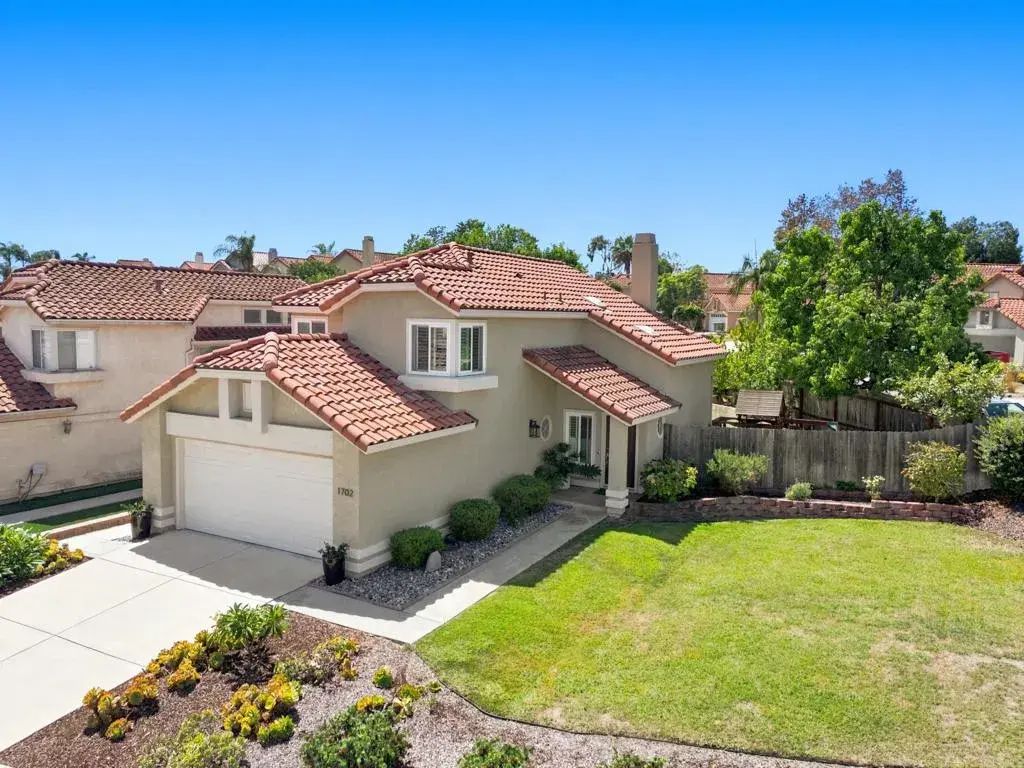 1702 Avenida Vista Labera, Oceanside