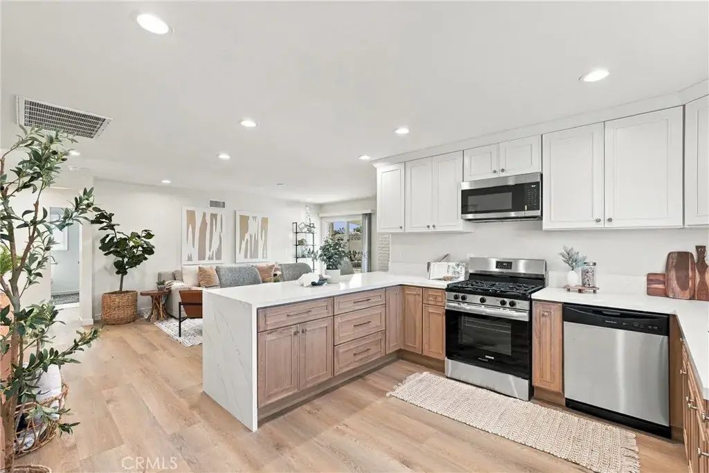 17217 S Hoover Street, Gardena