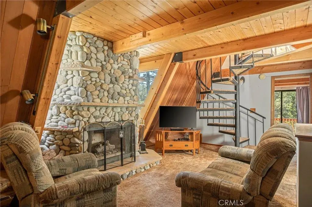 2396 Ridge, Arrowbear