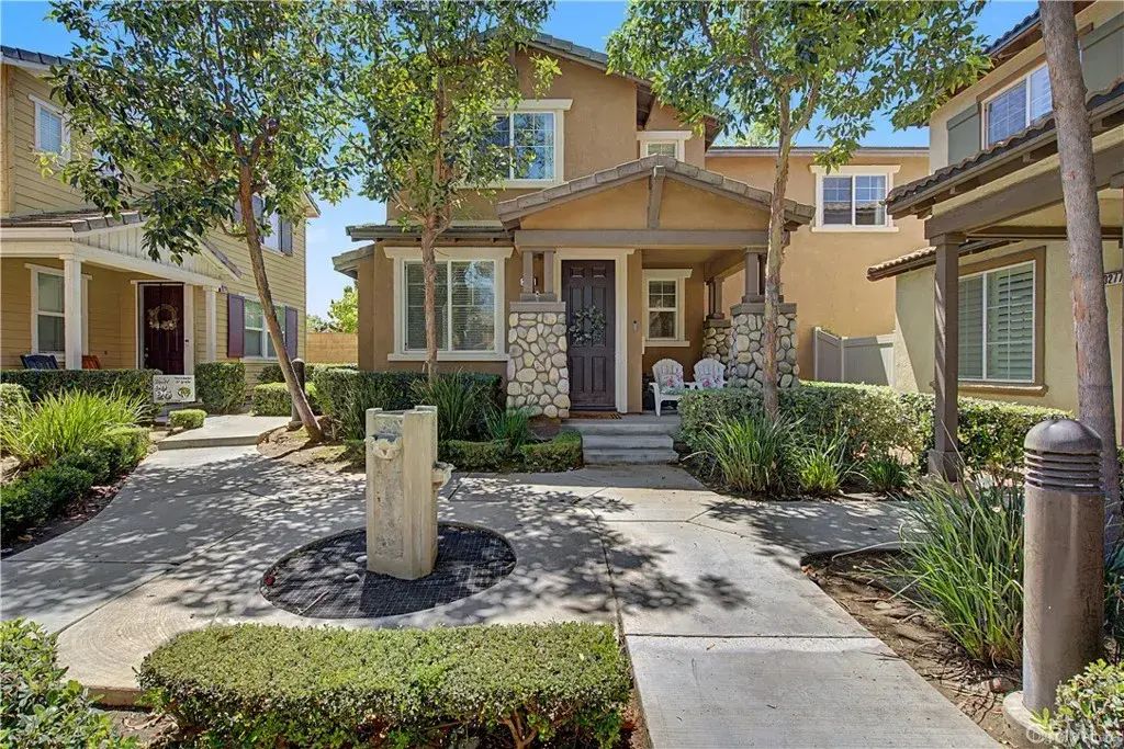 3271 Laval, Riverside