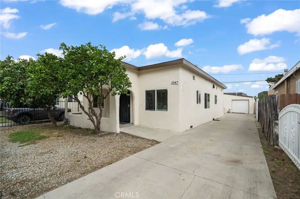 1547 W 65th, Los Angeles