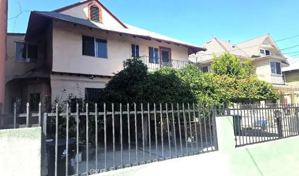 1437 Bonnie Brae Street, Los Angeles